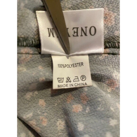 Oneyim Women's 30" Stretchy Bust Green Flowered Off Shoulder Long Sleeve Dress - Picture 9 of 11